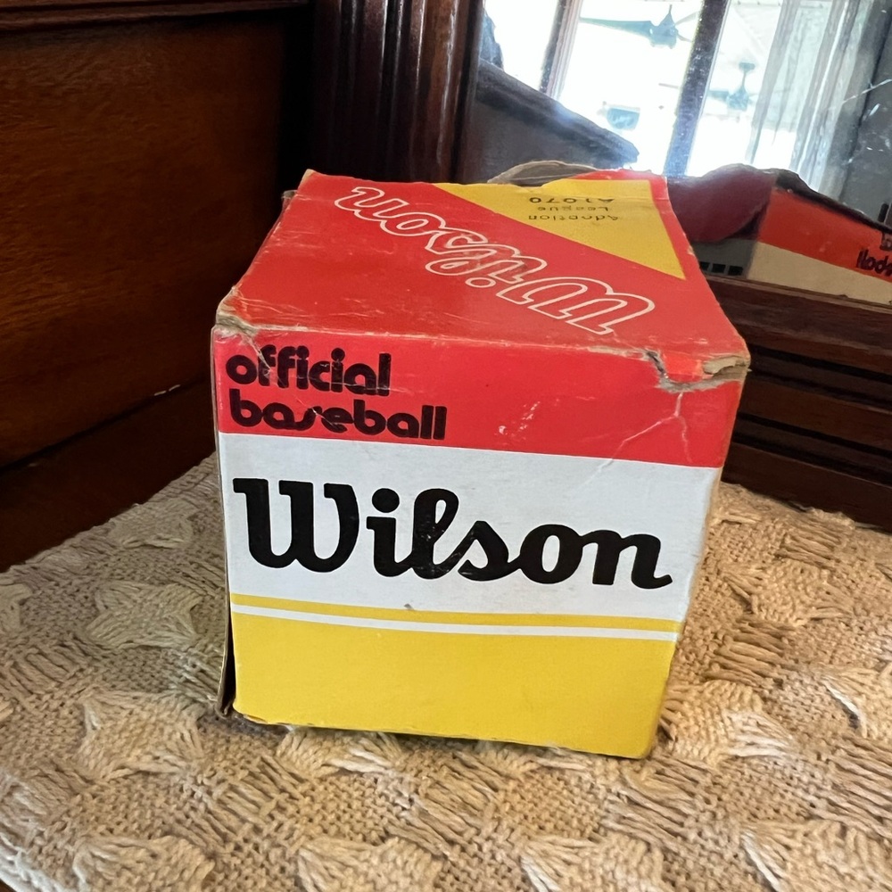 WILSON *Vintage Official Adoption League A1070 Leather Cover Baseball with Box